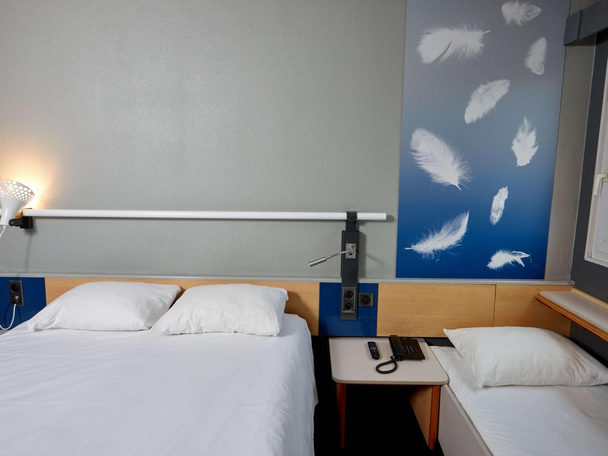 Отель Ibis Auxerre Sud Venoy Экстерьер фото