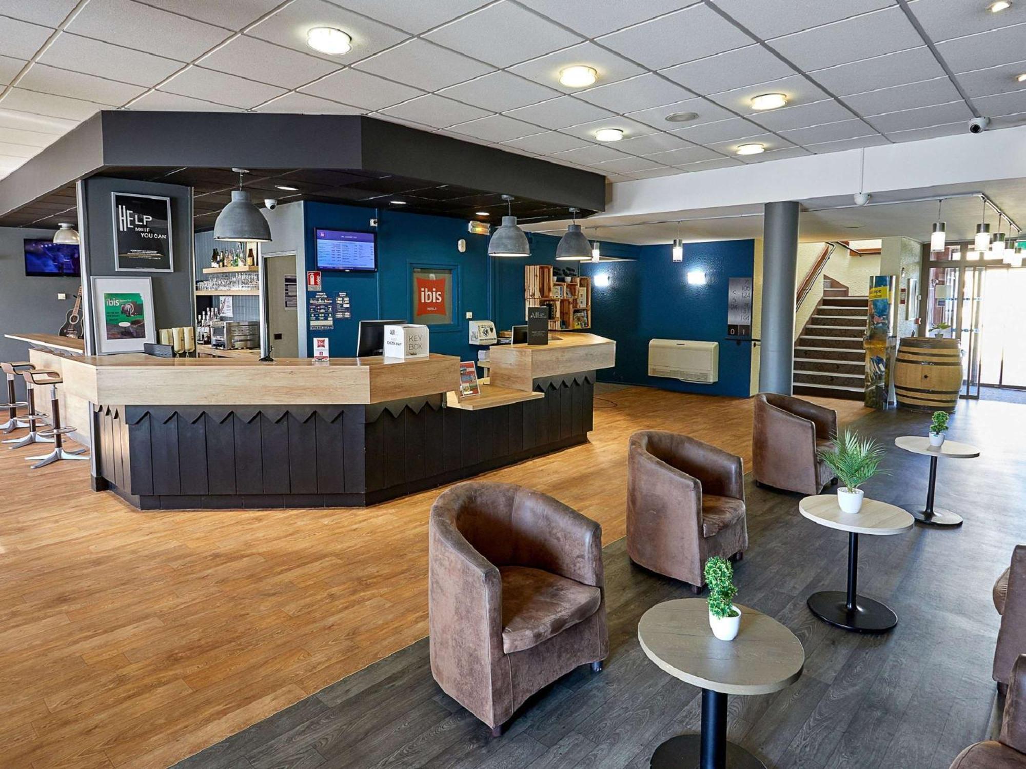 Отель Ibis Auxerre Sud Venoy Экстерьер фото