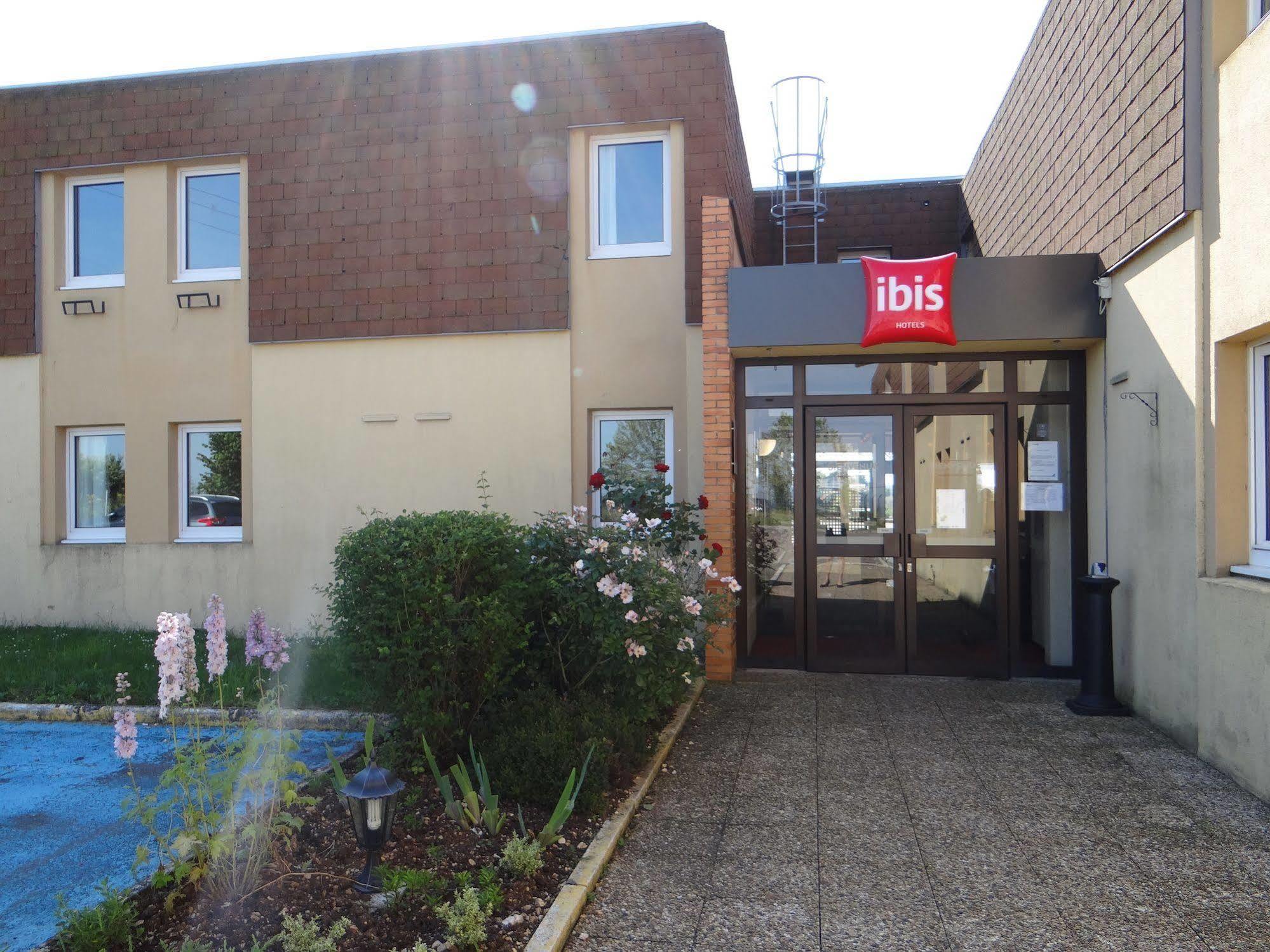 Отель Ibis Auxerre Sud Venoy Экстерьер фото